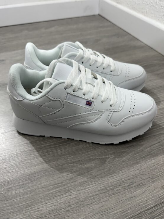 Zapatillas deportivas “R”